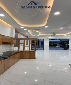 Ban nha Tan Phuoc Khanh