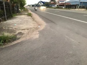 mua đất bến cát