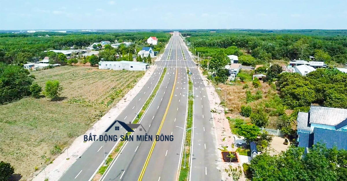 Đường Xuyên Tâm Đồng Phú lộ giới 32m nhìn từ trên cao năm 2025